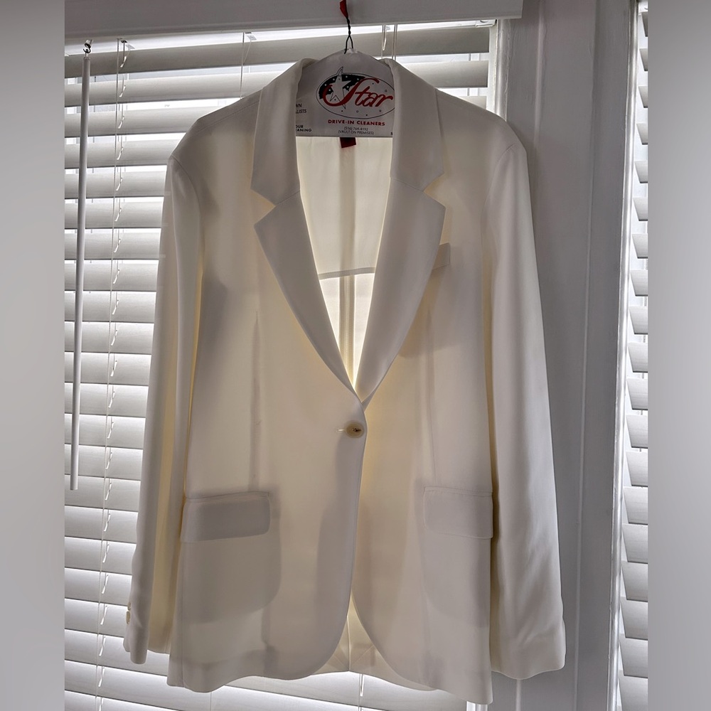 Beautiful white Hilfiger Collection Blazer worn once
